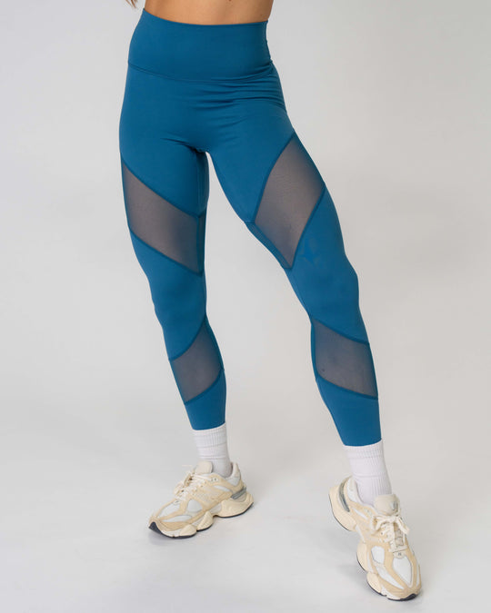 DAYDREAM Performance Mesh Wrapped Legging