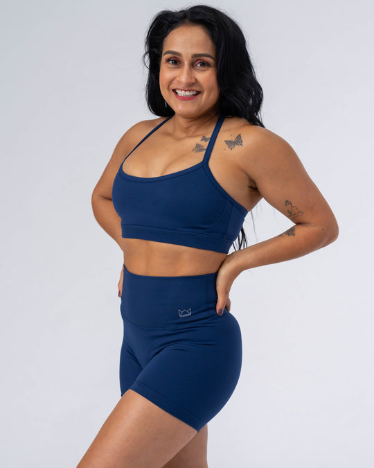 ESSENCE 4.5" Performance Short