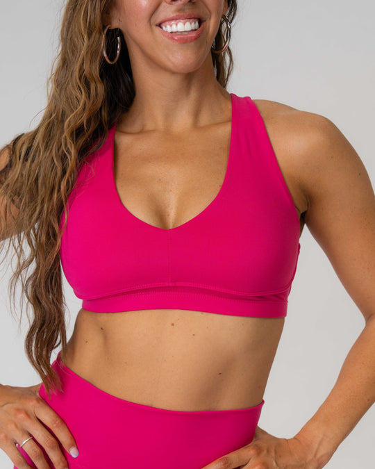 DAYDREAM V-Scoop Neck Racerback Sports Bra