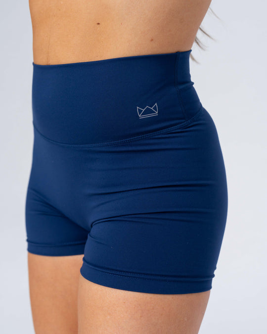 ESSENCE 4.5" Performance Short