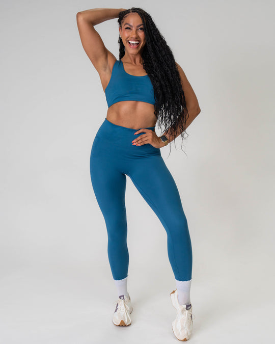 DAYDREAM Perfect Scoop Neck Racerback Sports Bra