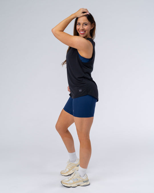 Flowy Scoop Hem Muscle Tank