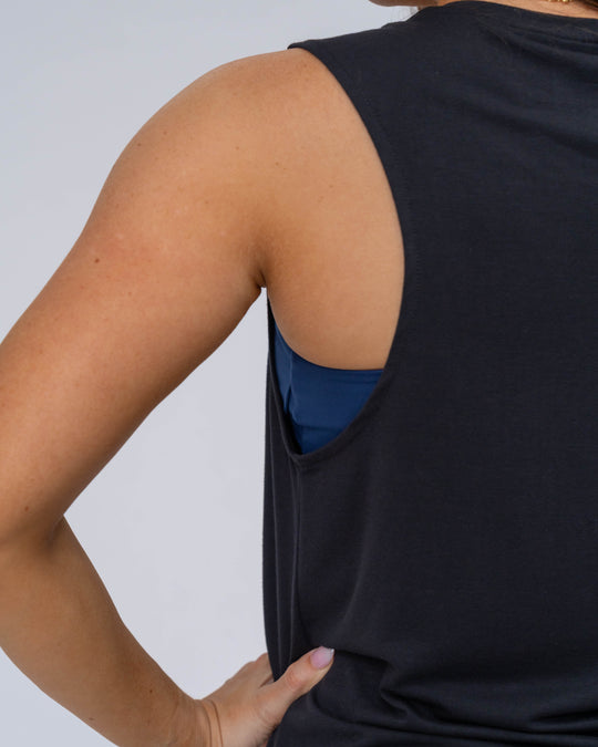 Flowy Scoop Hem Muscle Tank