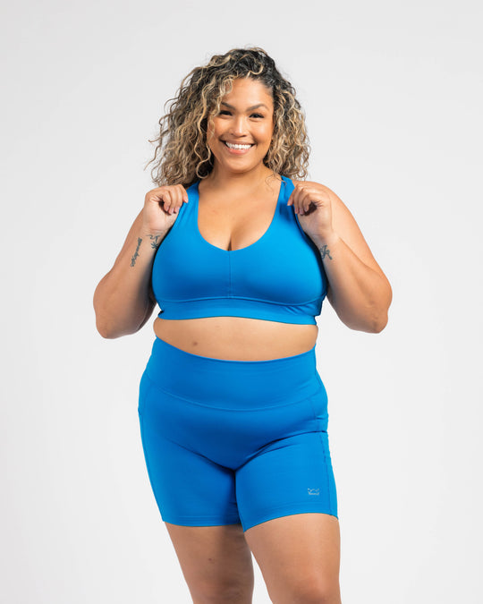 BOLD Scoop Neck Racerback Sports Bra